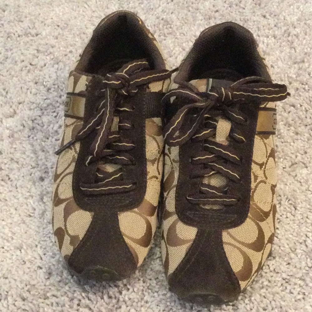 Coach sneakers  5 1/5